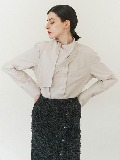 GAYEON LEE Sculptural Cotton-Blend Scarf Shirt [Beige]