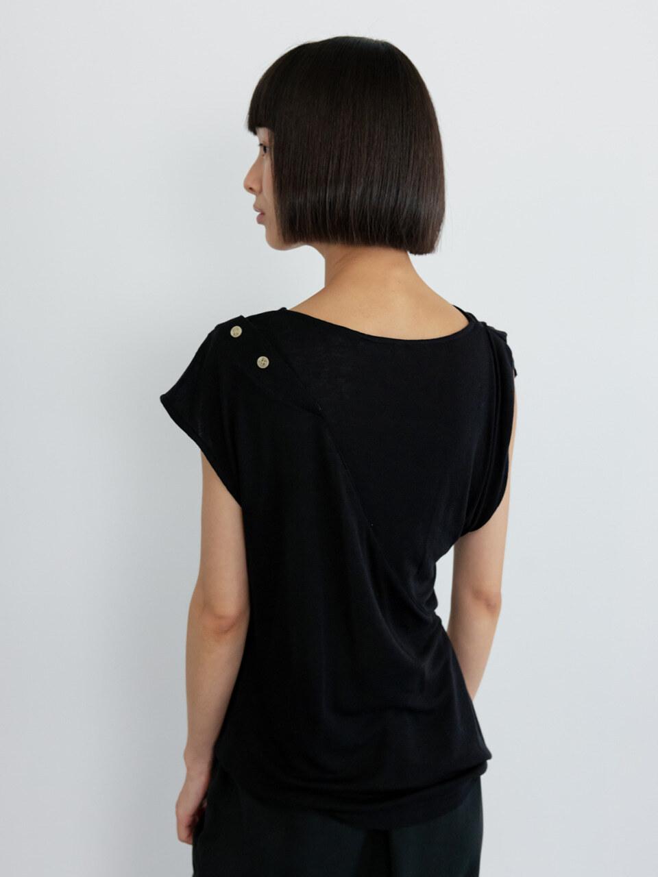 GBH APPAREL Button Slit Tight Top [Black]