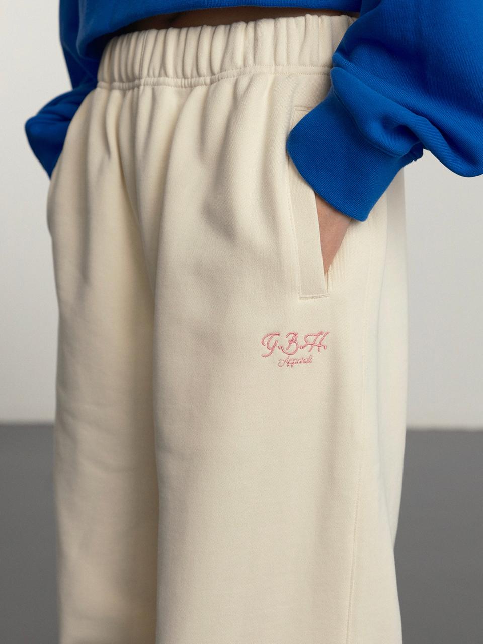 GBH APPAREL Heart Point Loose Fit Sweat Pants [Beige]