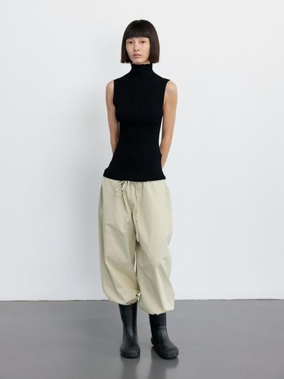 GBH APPAREL SLIM PLEATS SLEEVELESS TANK [BLACK]