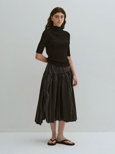 GBH APPAREL Unbalanced Puckering Flare Skirt [Beige]