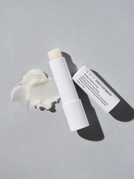 GBH COSMETIC Moisturizing Lightweight Fragrance-Free Lip Balm