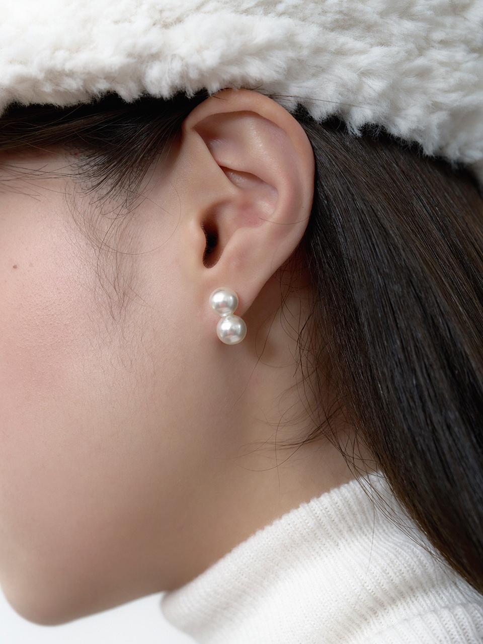 geegee Shell Pearl Hypoallergenic Titanium Earrings