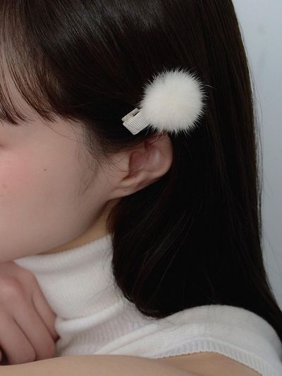 geegee Soft Embossed Fur Hair Pin