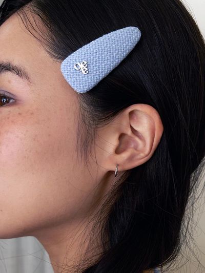 geegee Tweed Logo Elegant Hair Pin [Sky Blue]