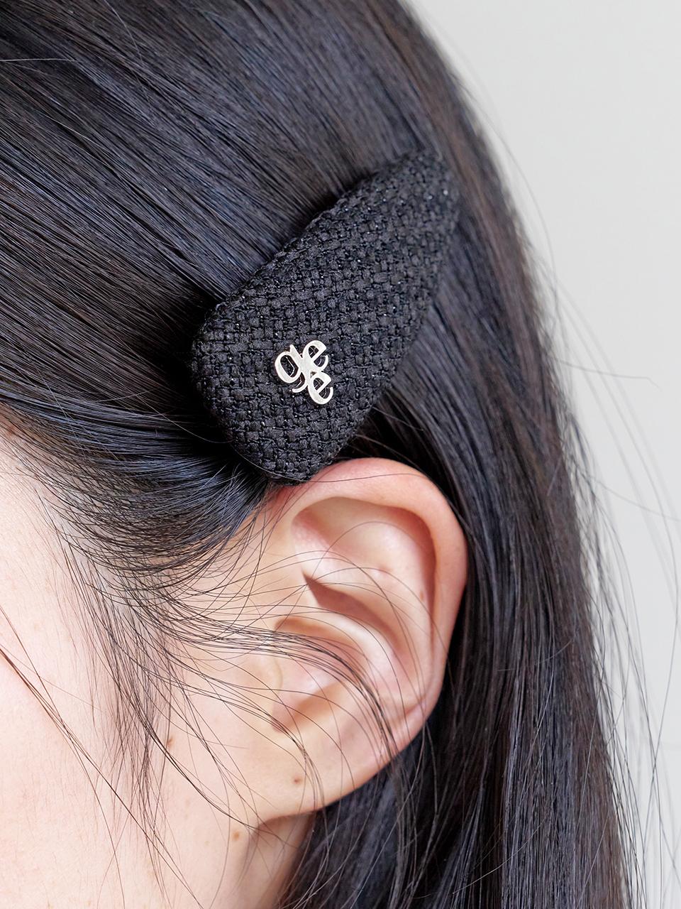 geegee Tweed Silver Elegant Logo Hair Pin [Black]