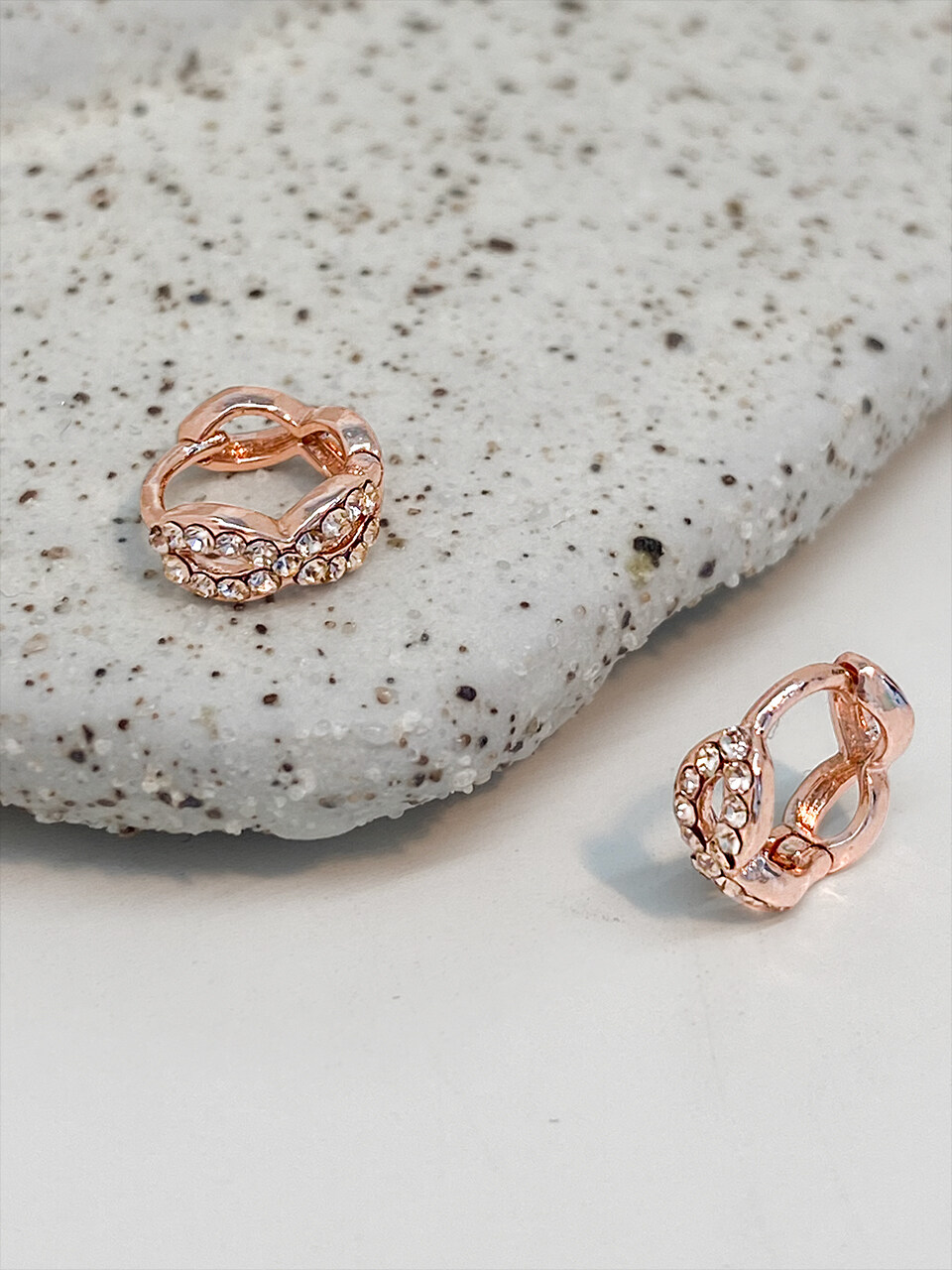 GETMEBLING Eight Earrings