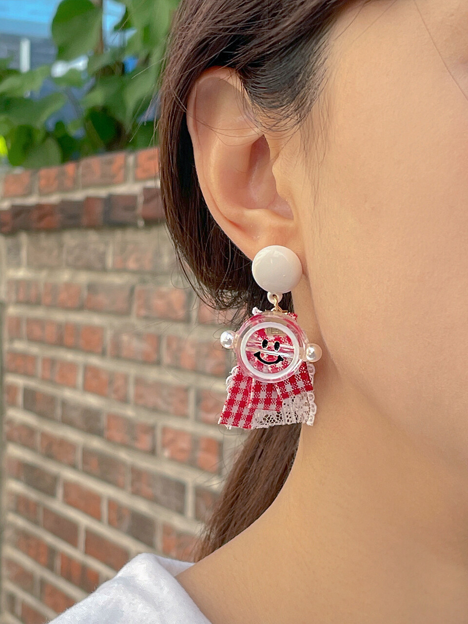 GETMEBLING Smile Check Earring