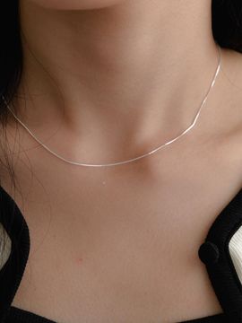 GETMEBLING SQUARE CHAIN NECKLACE