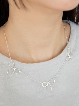 GETMEBLING Triple Ribbon Necklace
