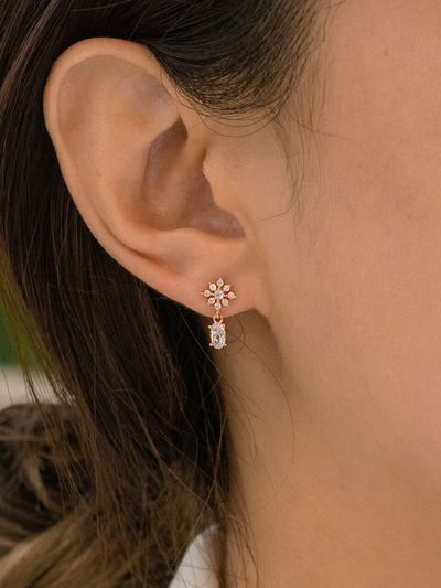 GETMEBLING Twinkle In Flower Earrings