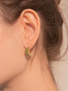 GETMEBLING Wave Point Earrings _ Khaki