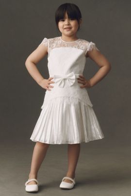 Gió Bespoke Lore Lace Pleated Flower Girl Dress