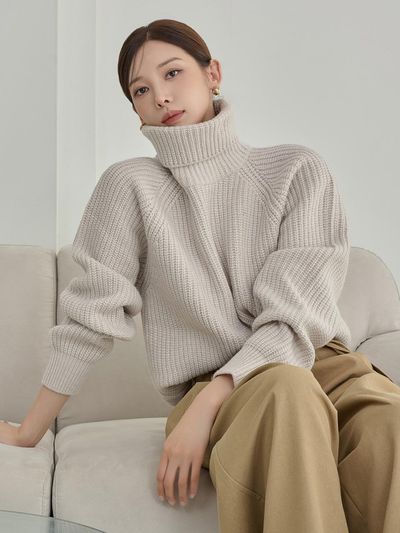 GIEMAR TURTLENECK SWEATER BEIGE