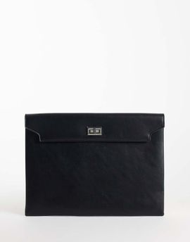 GINA TRICOT Gina Tricot faux leather laptop case with silver clasp in black