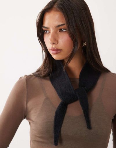 GINA TRICOT Gina Tricot knit mini neck scarf in black
