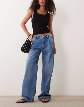 GINA TRICOT Gina Tricot pleated slouchy jeans in midwash blue