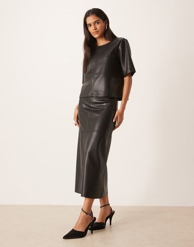 GINA TRICOT Gina Tricot PU straight cut midi skirt in black