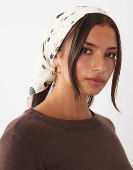 GINA TRICOT Gina Tricot satin scarf in off-white dalmatian print
