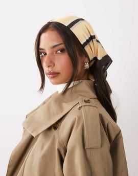 GINA TRICOT Gina Tricot satin scarf in yellow stripe-Neutral