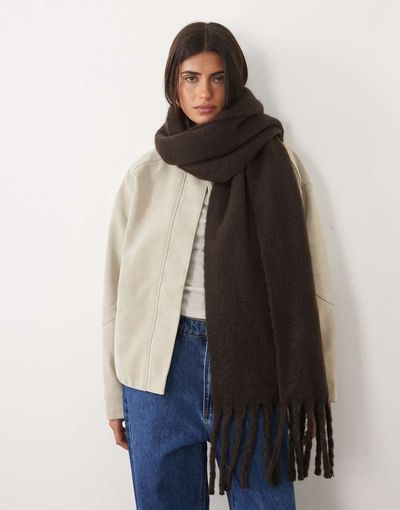 GINA TRICOT Gina Tricot soft chunky scarf in brown