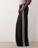 GINA TRICOT Gina Tricot sporty wide pants in black with white stripe - 2
