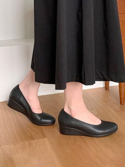 GISSE Natural Leather Cushioned Mile Wedge Pumps (GIS-21252)