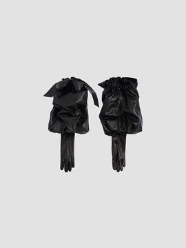 Givenchy Women's Large Bonbon gloves in Nappa Leather