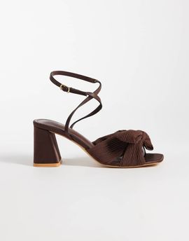 Glamorous Glamorous block heeled sandals with bow in brown