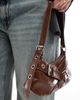 Glamorous Glamorous buckle detail shoulder bag in brown - 4