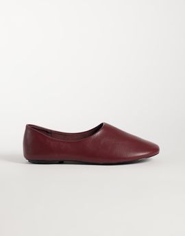 Glamorous Glamorous flats in deep red