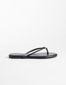 Glamorous Glamorous flip flops in black
