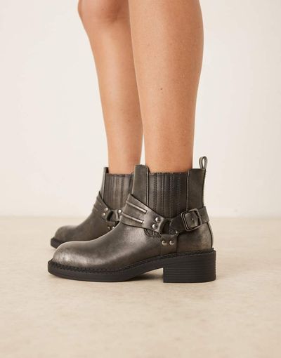 Glamorous Glamorous harness low ankle boots in washed black