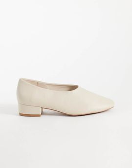 Glamorous Glamorous heeled slipper shoes in off white