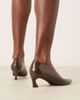Glamorous Glamorous kitten heel pumps in chocolate patent-Brown - 4