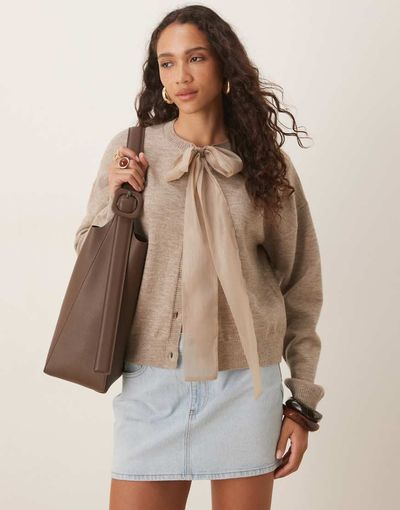 Glamorous Glamorous tie neck knit sweater in coffee oat-Brown