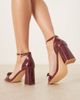 Glamorous Wide Fit Glamorous Wide Fit block heeled sandals with bow in burgundy-Red - 3