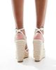 Glamorous Wide Fit Glamorous Wide Fit espadrille wedge heeled sandals in white - 4
