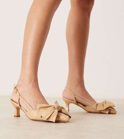 Glamorous Wide Fit Glamorous Wide Fit kitten heel shoes with bows in raffia-Neutral