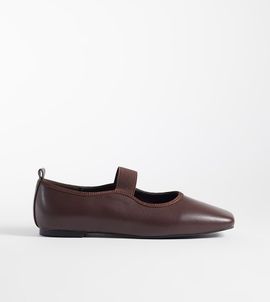 Glamorous Wide Fit Glamorous Wide Fit square toe ballet flats in brown