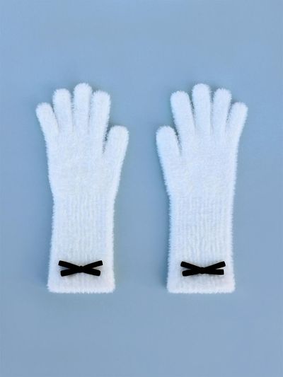 GOCORI FUZZY RIBBON FINGER HOLE GLOVES - WHITE