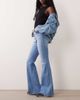 Good American Good American good legs flare jeans in mid light blue wash - 2