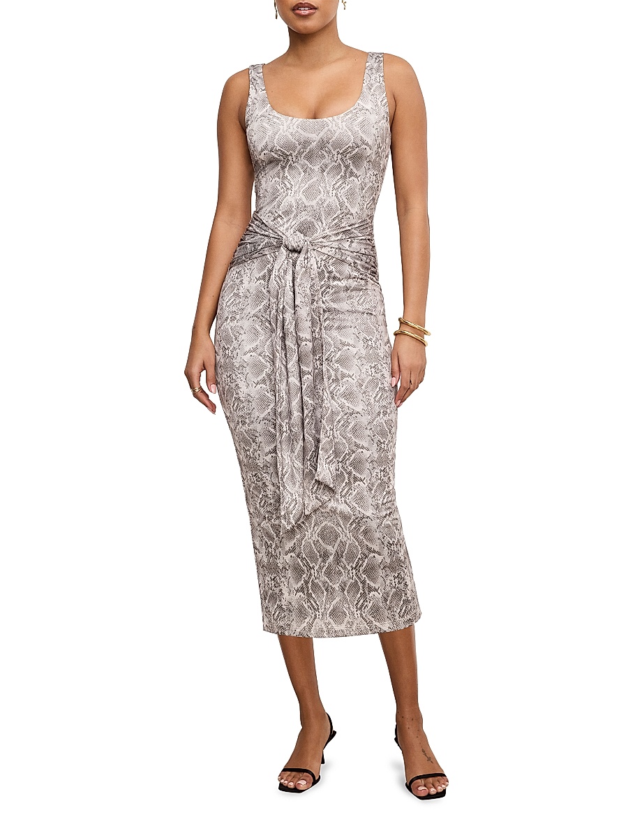 chinese dress ladies Good American Women's Always Fits Plisse Maxi Dress, Black001, 00-0 at  Amazon Women's Clothing store main image 1