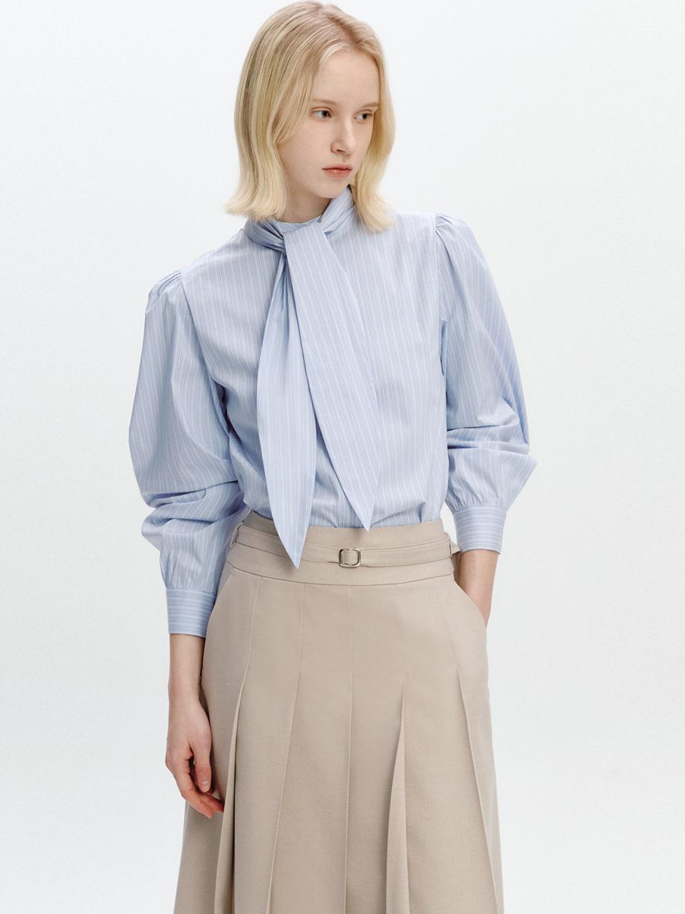 GRAYDATION Scarf Detachable Band-collar Blouse [BLUE]