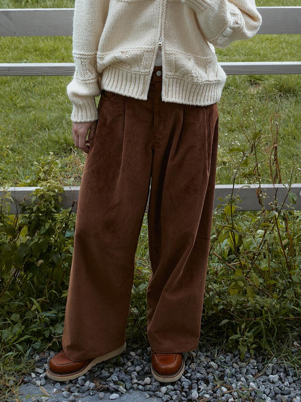 GREENBUTTER Corduroy Wide Pants (Brown)