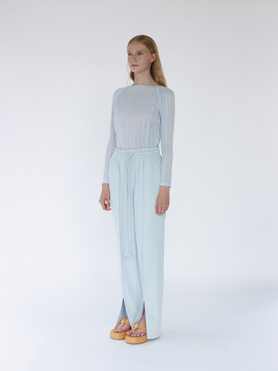 gu_de Lumi Lace Blouse - Baby Blue