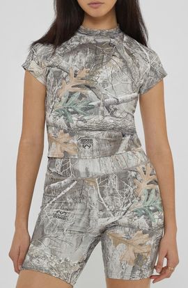 GUESS GUESS x RealTree Go Stretch Crop Graphic T-Shirt