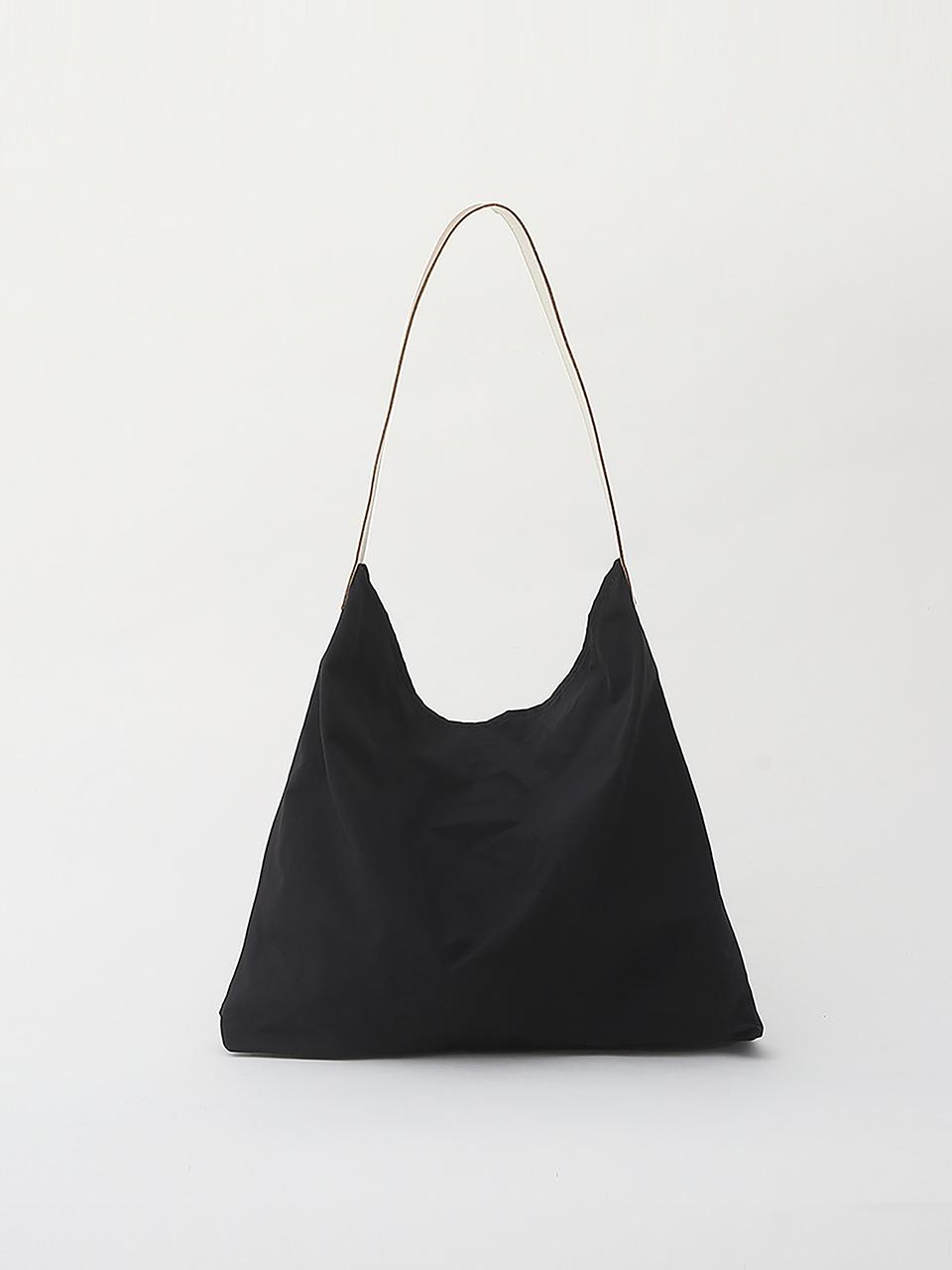 Gumi Cloud Bag (Black)