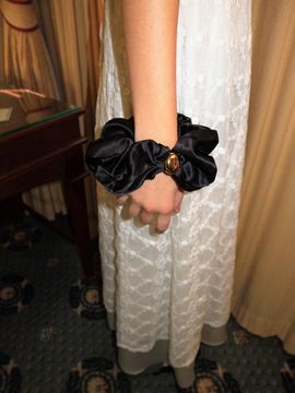 Hackesch Silk Scrunchie_Black
