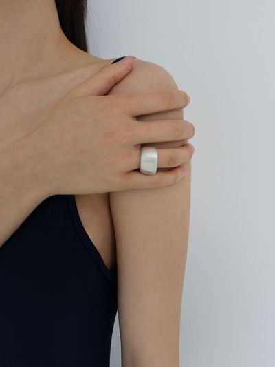 HAE Matte Slope Ring